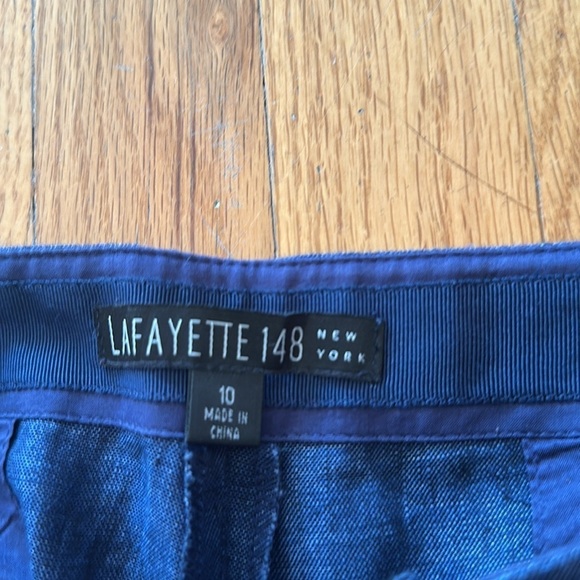 Lafayettete 148 sz 10 linen navy colored pants
Wide leg zipper great pre owned - Picture 3 of 7